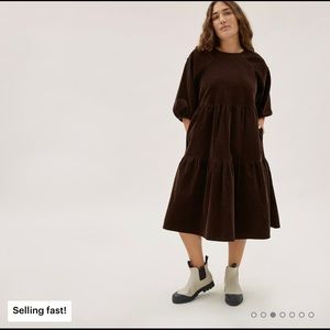 Everlane Chelsea The Rain Boot in Stone color